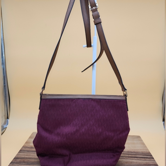 Michael Kors Burgundy Crossbody Bag with Signature Logo Design & Gold Finishes - Picture 2 of 7